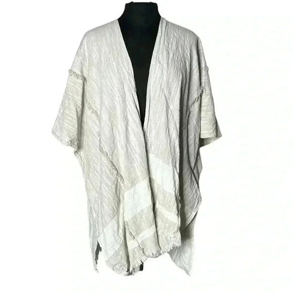 Universal Thread White Light Brown Colorblock Raw Hem Poncho Size OSFM - Picture 1 of 6